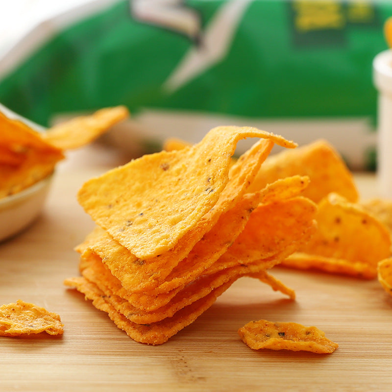 Indonesia Imported Max Barbecue Cheese Flavored Corn Flakes Triangle Chips Casual Puffed Snacks Wholesale