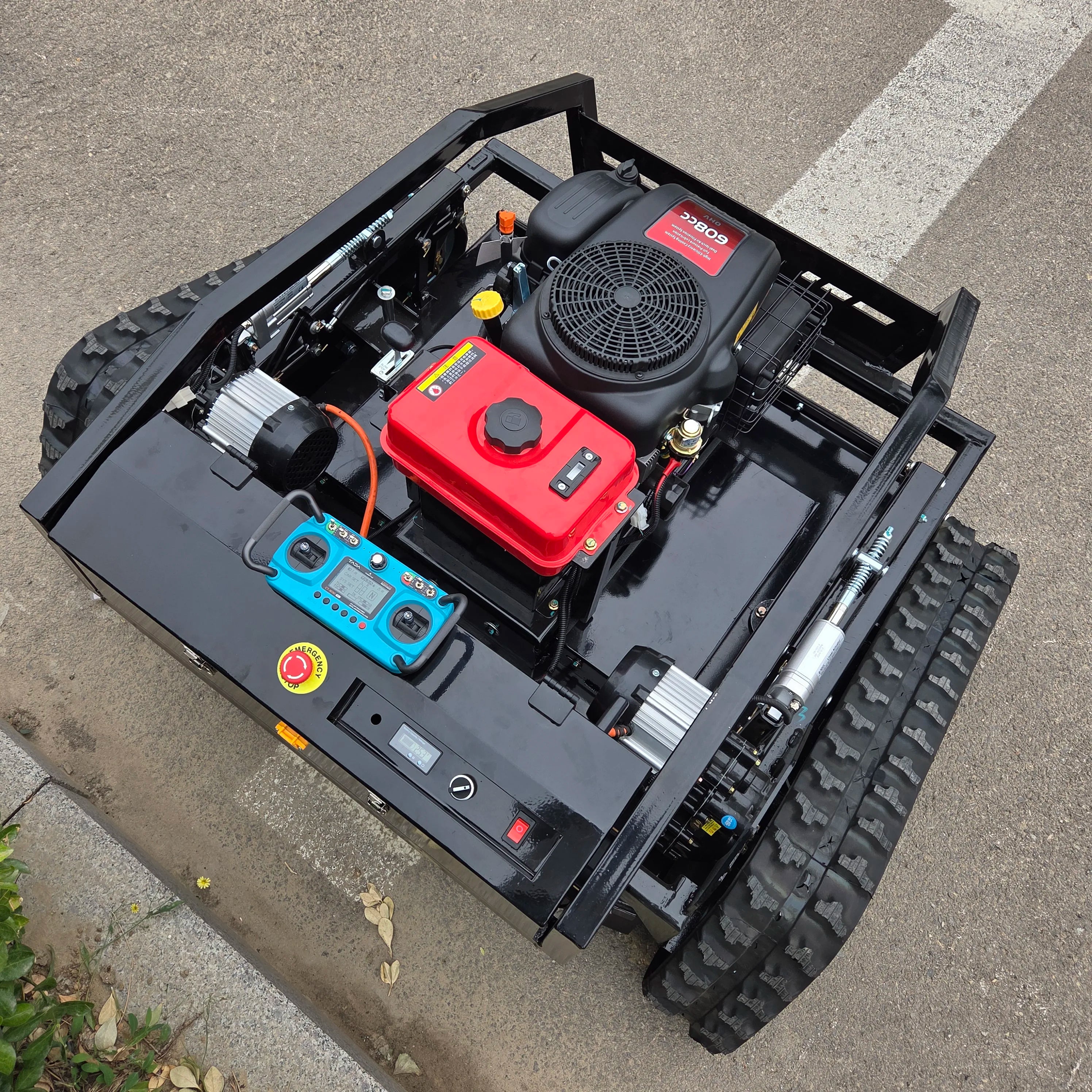 1000mm Cutting Width 4000㎡/h High Efficiency Working Self-Generating System Long-Lasting Mobility Flexible Smart Lawn Mower