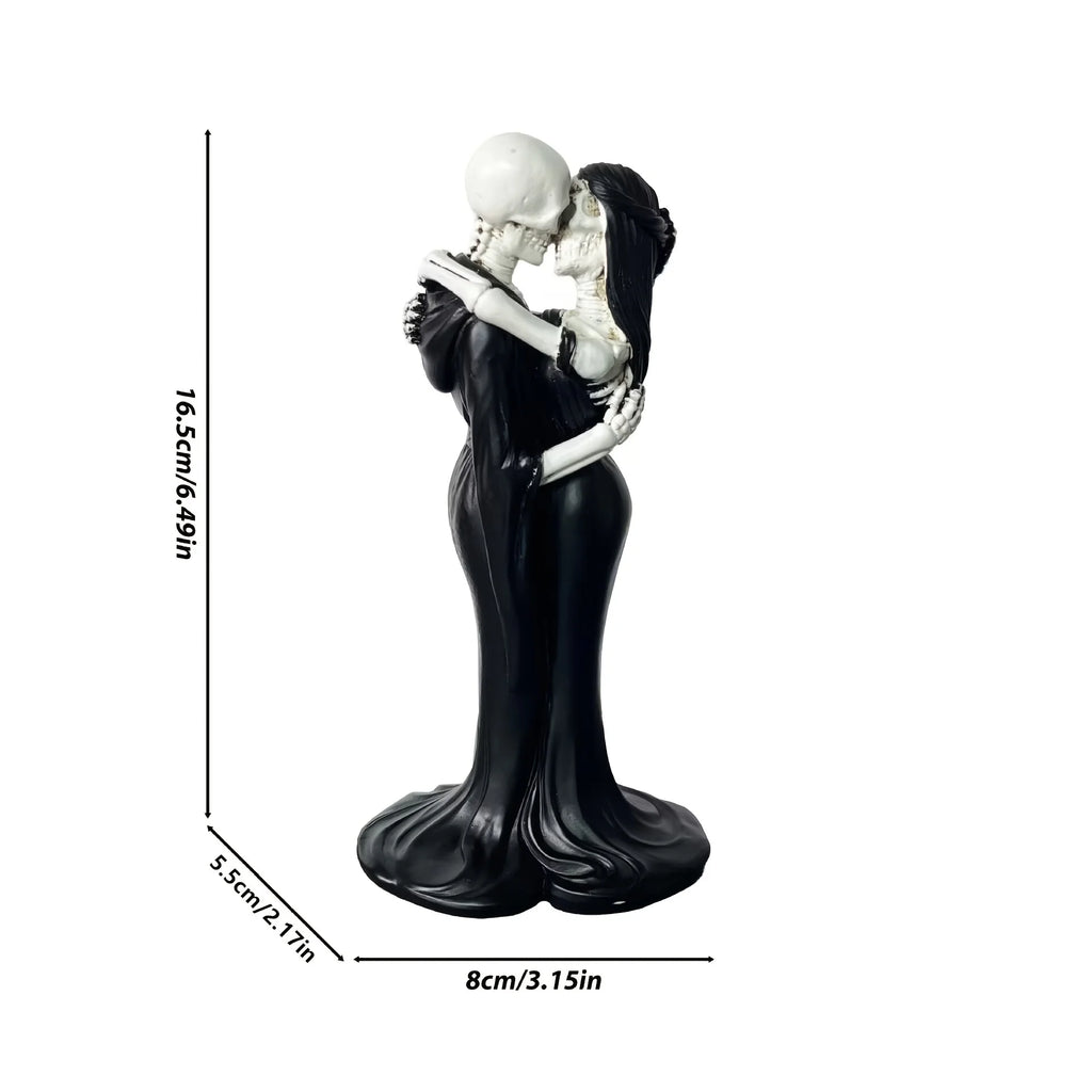 Skeleton couple statue, Halloween resin ornament, suitable for indoor home decoration, mysterious and dark atmosphere sculpture