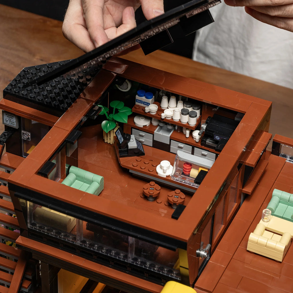 Coffee Auto Repair Shop Coffee Car Club Building Blocks 2496pcs Street View Cafe Store Modular Bricks Toys for Kids Adults Gifts