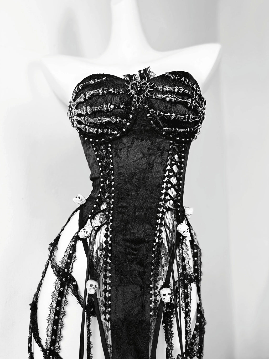 Original Heavy Industry Handmade Pure Black Goth Dark Strap Drawstring Corset Bird Cage Affordable Corset Top For Women