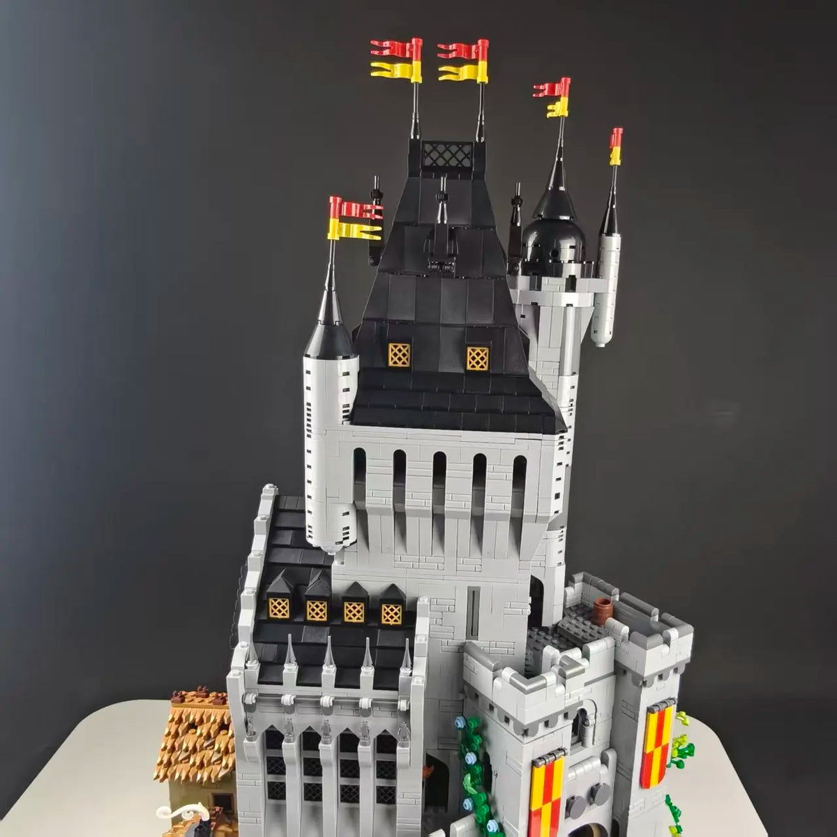 9691PCS  Lion's Tower Castle Architecture Series 9691 Particle Number Model Ornament