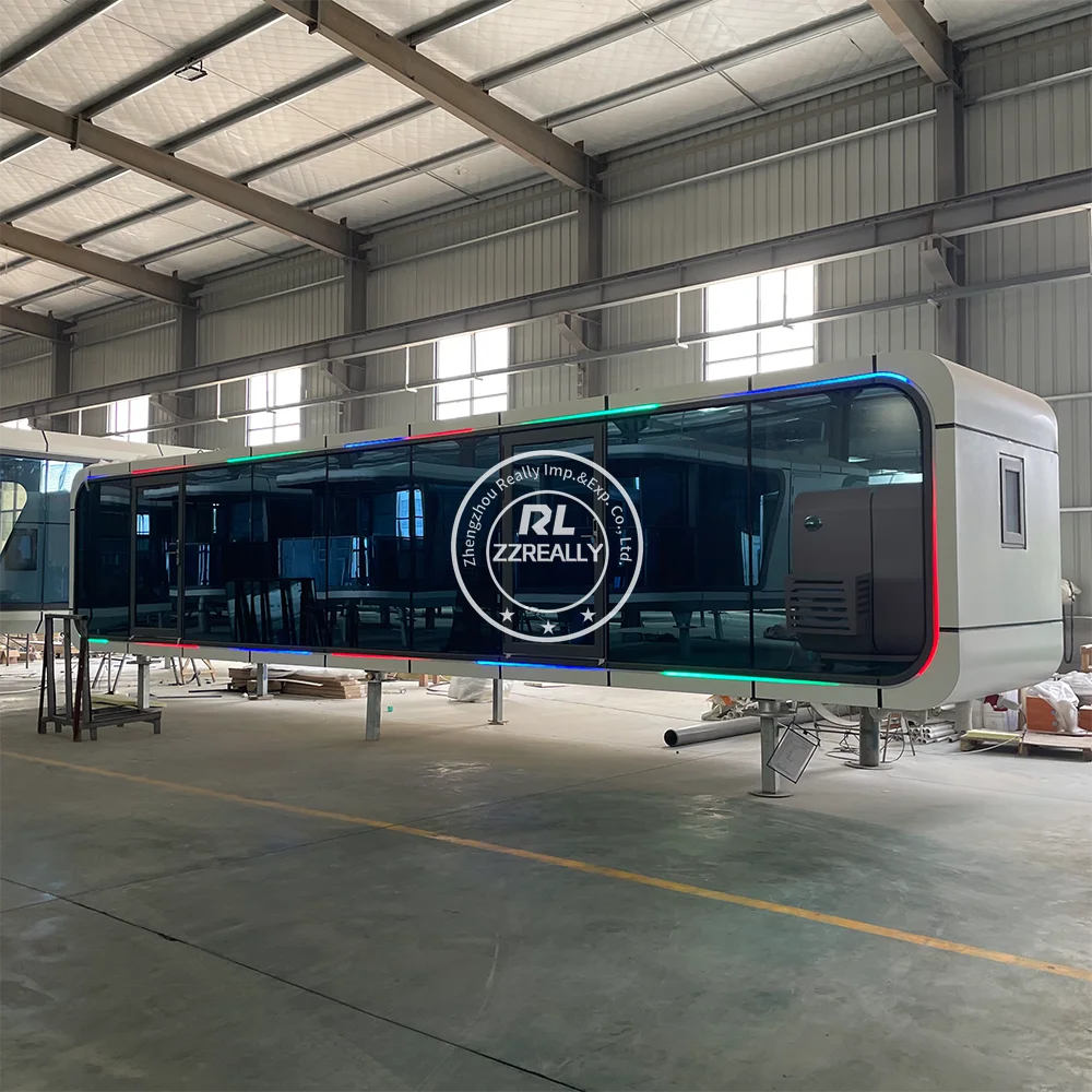 Prefabricated Space Capsule House Container Houses Customized Luxury Capsule Hotel  Tiny Houses