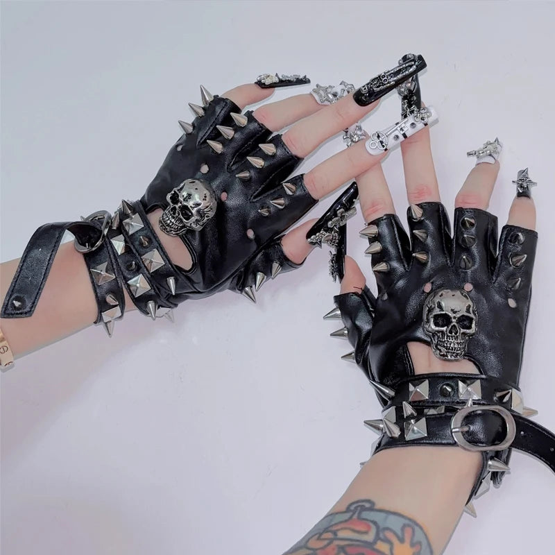 Punk Vintage Glove Y2K Fashion Gothic Harajuku Metal Rivet Skull Half Finger Black PU Leather Rock Gloves Lolita Coaplay Gloves
