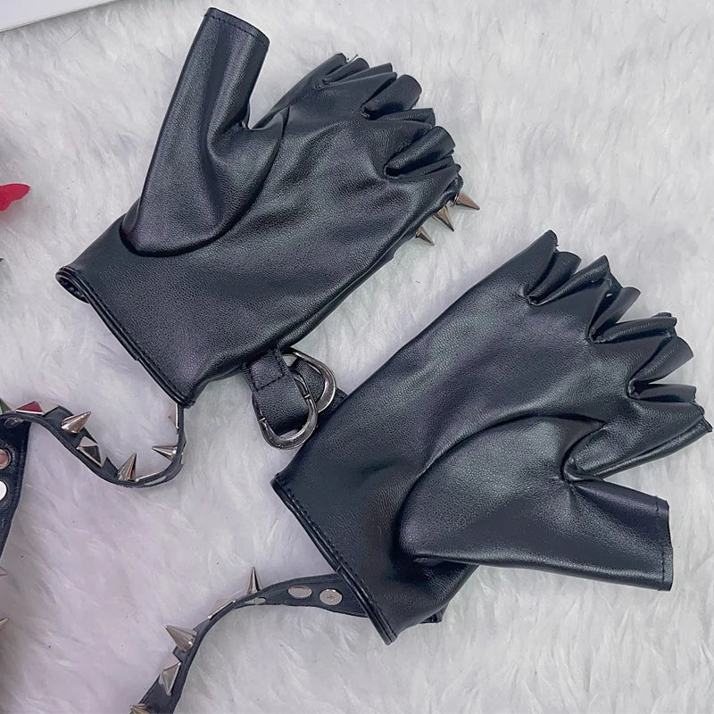 Punk Vintage Glove Y2K Fashion Gothic Harajuku Metal Rivet Skull Half Finger Black PU Leather Rock Gloves Lolita Coaplay Gloves