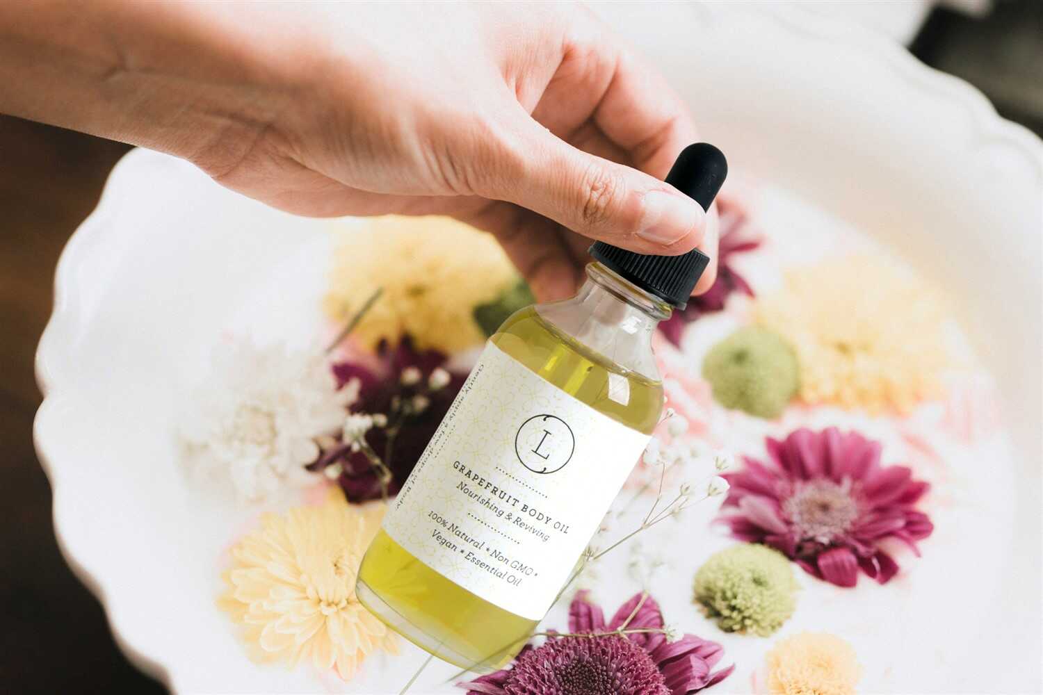 Natural Grapefruit Body Oil – Moisturizing Bath & Massage Oil